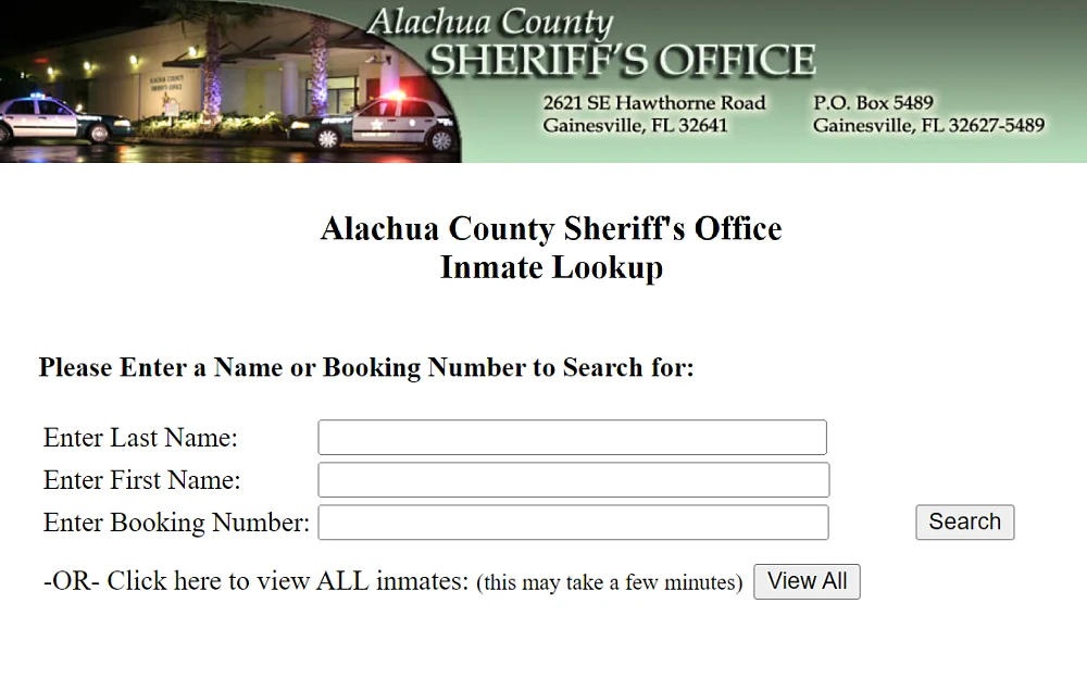 A screenshot of an inmate lookup that can proceed in searching by entering the last name, first name, booking number and view all button from the Alachua County Clerk of Circuit Court website.